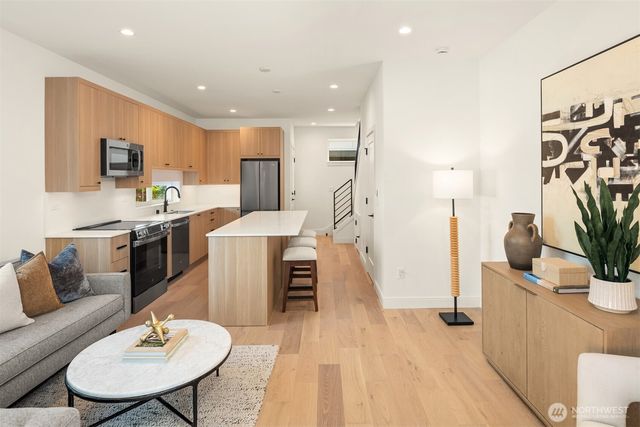9010 5th Avenue S, Seattle, WA 98108