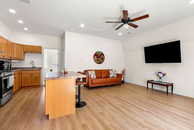 37 Lakeview St, Whitman, MA 02382