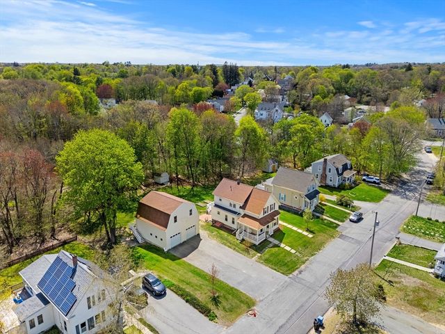 37 Lakeview St, Whitman, MA 02382