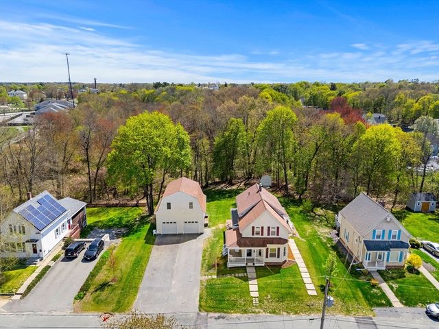 37 Lakeview St, Whitman, MA 02382