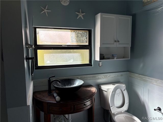 1751 S Palm Avenue, Homosassa, FL 34448