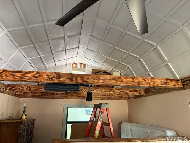 1751 S Palm Avenue, Homosassa, FL 34448