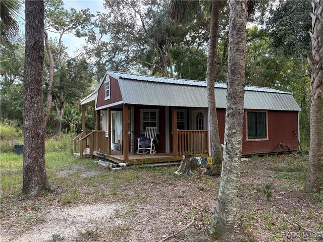 1751 S Palm Avenue, Homosassa, FL 34448