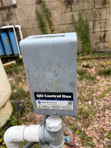 1751 S Palm Avenue, Homosassa, FL 34448