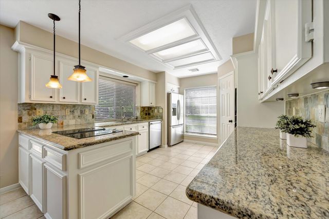 15110 Greenleaf Lane, Houston, TX 77062