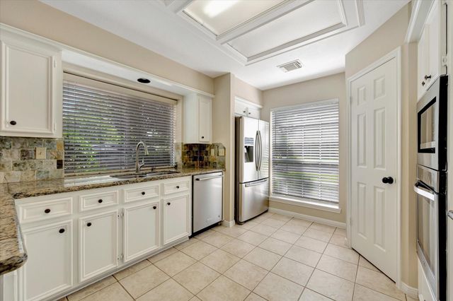 15110 Greenleaf Lane, Houston, TX 77062