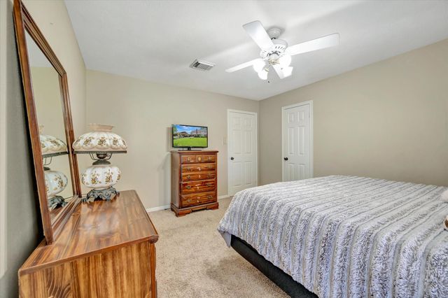 15110 Greenleaf Lane, Houston, TX 77062