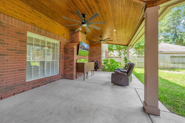 15110 Greenleaf Lane, Houston, TX 77062