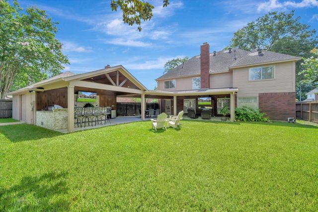 15110 Greenleaf Lane, Houston, TX 77062