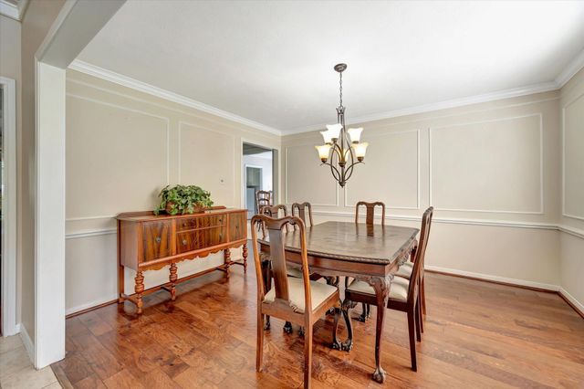 15110 Greenleaf Lane, Houston, TX 77062