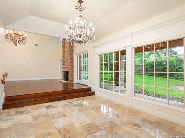 16 Galleria Drive, San Antonio, TX 78257