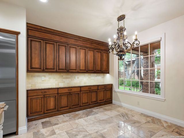 16 Galleria Drive, San Antonio, TX 78257