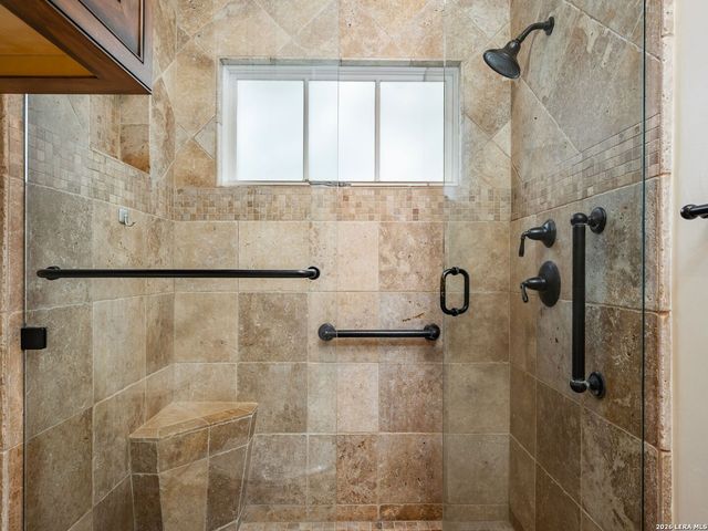 16 Galleria Drive, San Antonio, TX 78257