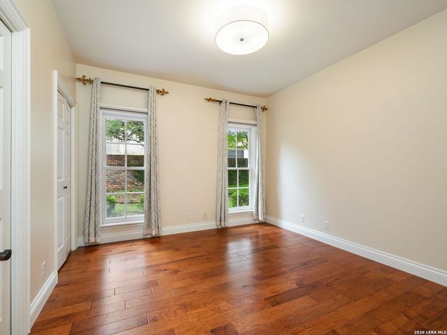 16 Galleria Drive, San Antonio, TX 78257