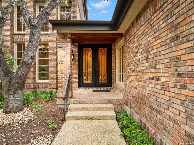 16 Galleria Drive, San Antonio, TX 78257