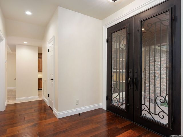 16 Galleria Drive, San Antonio, TX 78257