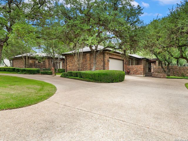 16 Galleria Drive, San Antonio, TX 78257
