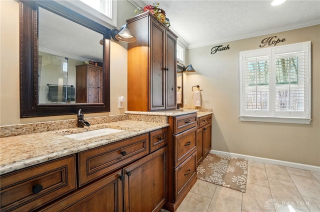 8457 Strout Road, Clarksville, OH 45113