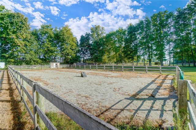 8457 Strout Road, Clarksville, OH 45113