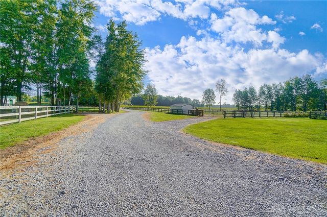 8457 Strout Road, Clarksville, OH 45113