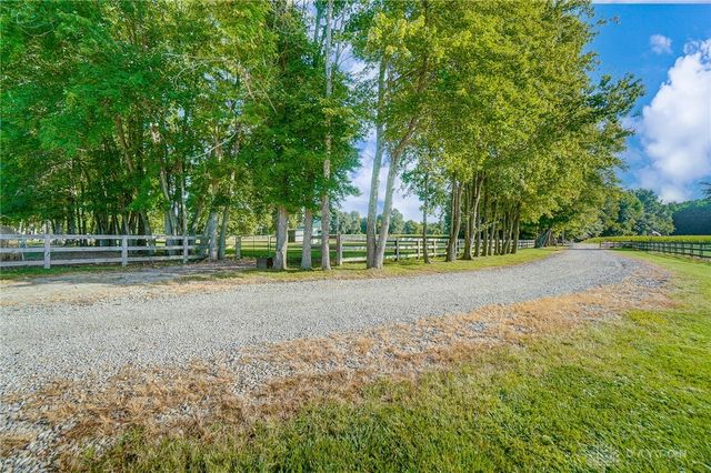8457 Strout Road, Clarksville, OH 45113