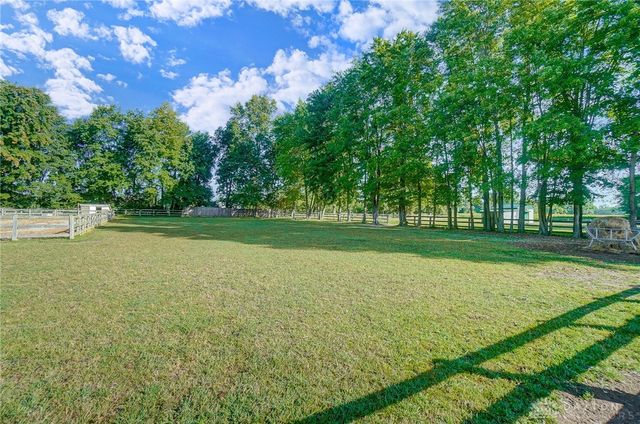 8457 Strout Road, Clarksville, OH 45113