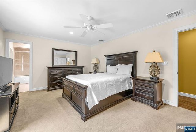 24 Vanderbeck Lane, Mahwah, NJ 07430