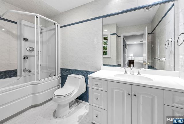 24 Vanderbeck Lane, Mahwah, NJ 07430