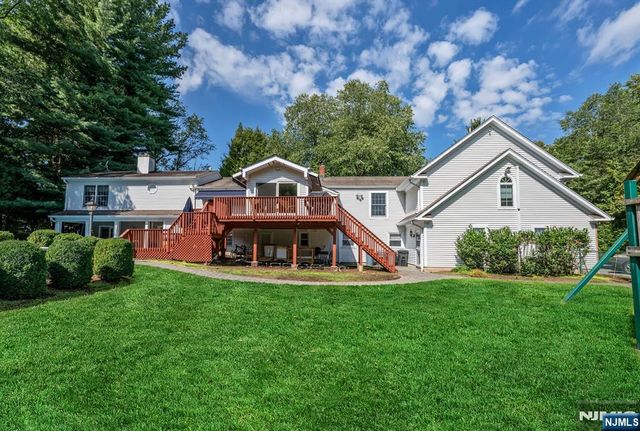 24 Vanderbeck Lane, Mahwah, NJ 07430