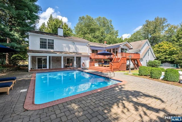 24 Vanderbeck Lane, Mahwah, NJ 07430