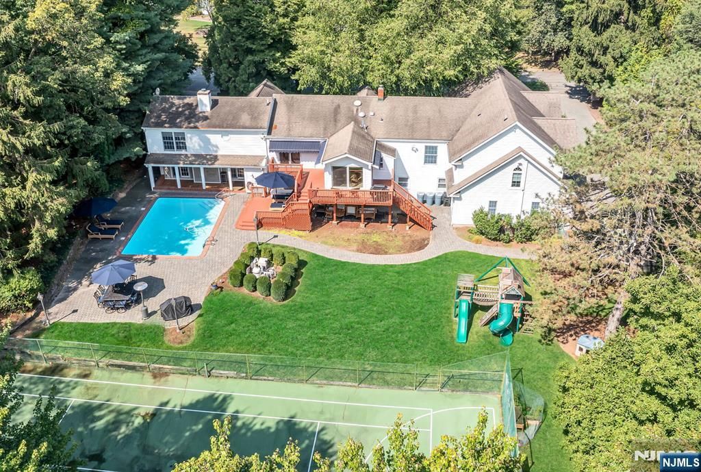 24 Vanderbeck Lane, Mahwah, NJ 07430