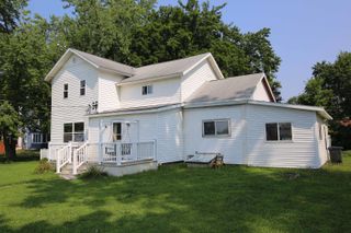 312 W Peck Avenue, White Pigeon, MI 49099