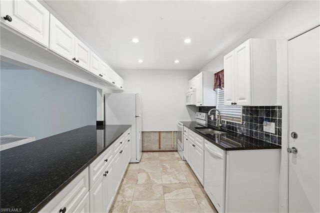 1500 Popham DR A38, Fort Myers, FL 33919