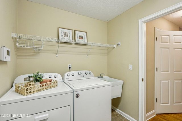 1991 WOODLAKE Drive, Fleming Island, FL 32003