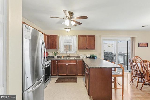 2028 MT VERNON CIR, Harrisburg, PA 17110