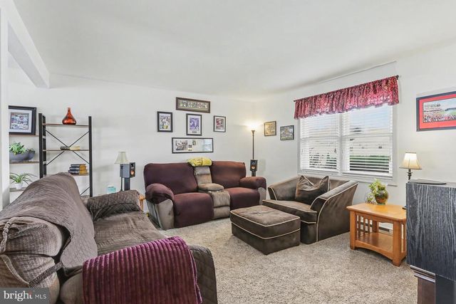 2028 MT VERNON CIR, Harrisburg, PA 17110