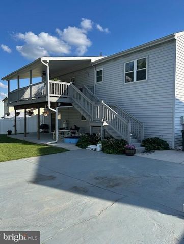 2028 MT VERNON CIR, Harrisburg, PA 17110