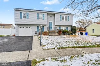 2028 MT VERNON CIR, Harrisburg, PA 17110