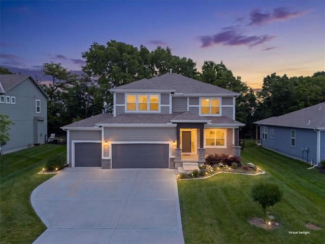 3101 SW Arbor Tree Drive, Lee's Summit, MO 64082