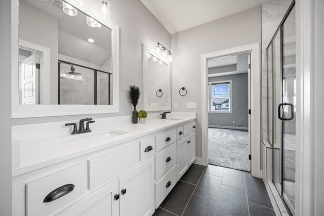 3101 SW Arbor Tree Drive, Lee's Summit, MO 64082
