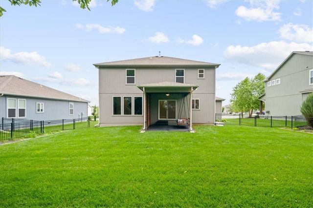 3101 SW Arbor Tree Drive, Lee's Summit, MO 64082