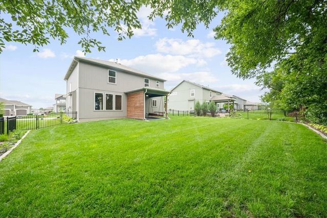 3101 SW Arbor Tree Drive, Lee's Summit, MO 64082