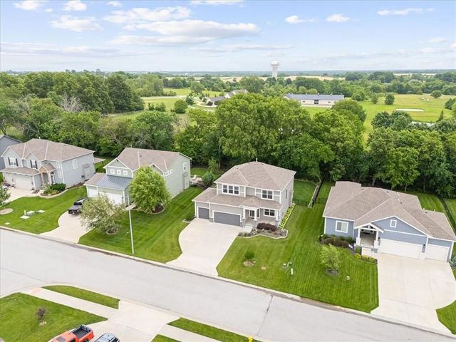 3101 SW Arbor Tree Drive, Lee's Summit, MO 64082