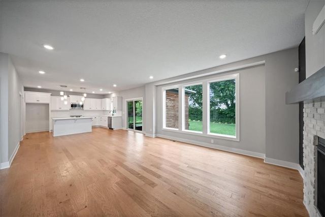 3101 SW Arbor Tree Drive, Lee's Summit, MO 64082