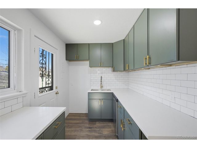 1175 Rosemary St, Denver, CO 80220