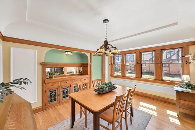 4300 N Woodburn STREET, Shorewood, WI 53211