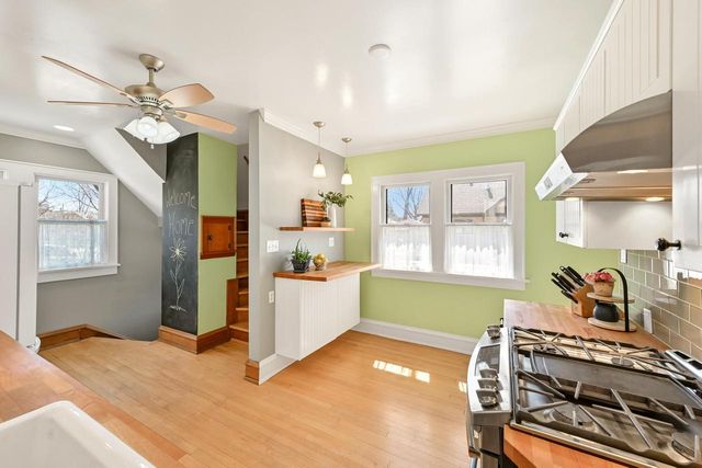 4300 N Woodburn STREET, Shorewood, WI 53211