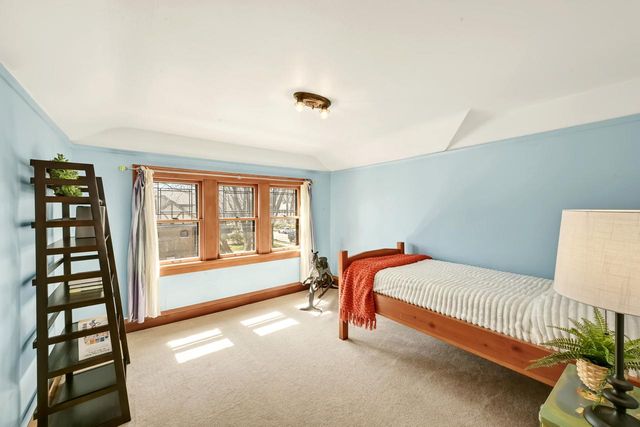 4300 N Woodburn STREET, Shorewood, WI 53211
