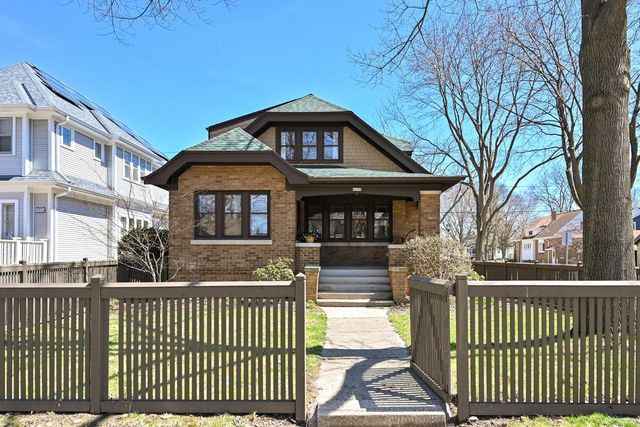 4300 N Woodburn STREET, Shorewood, WI 53211