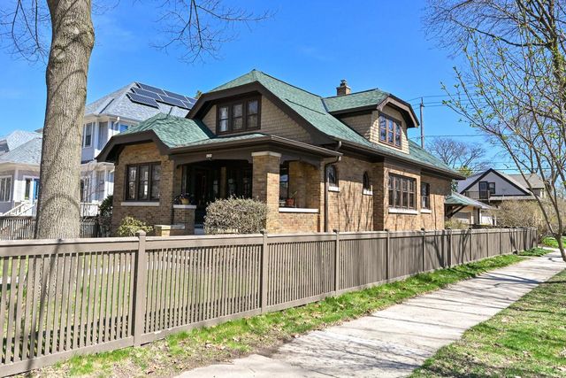 4300 N Woodburn STREET, Shorewood, WI 53211